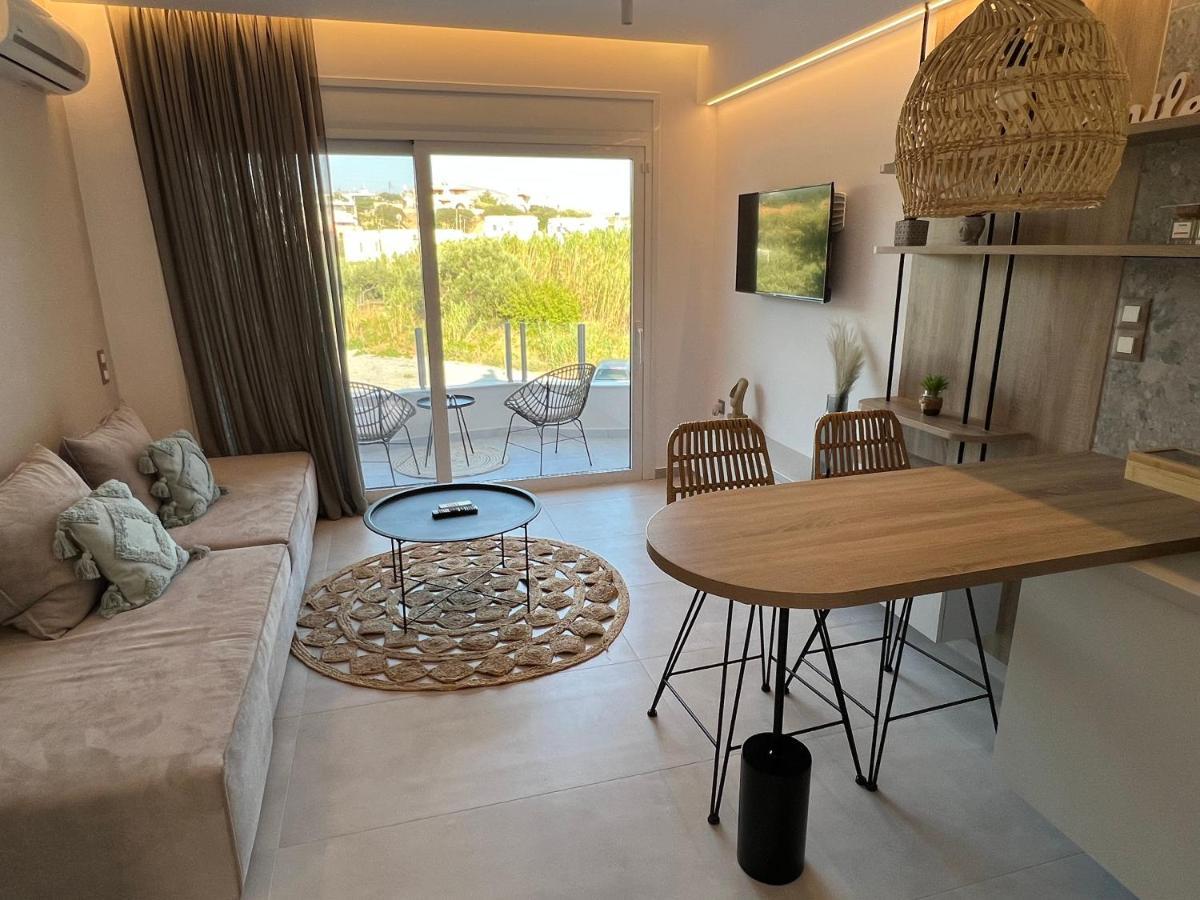 Aelia Apartments Makrýgialos Esterno foto